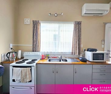 Convenient One-Bedroom Living in St Kilda - Photo 1