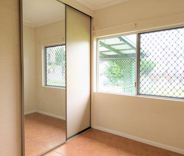 PLENTY OF ROOM 15 MINUTES FROM CBD - Photo 3