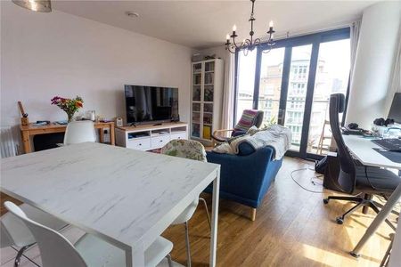 Surrey Quays Road, Canada Water, London, SE16 - Photo 2