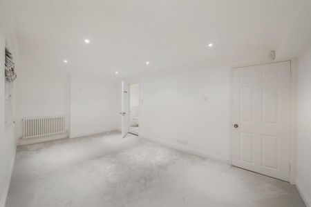 3 bedroom flat to rent - Photo 3