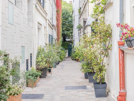 Rental Apartment Paris 18th Grandes-Carrières - Photo 2