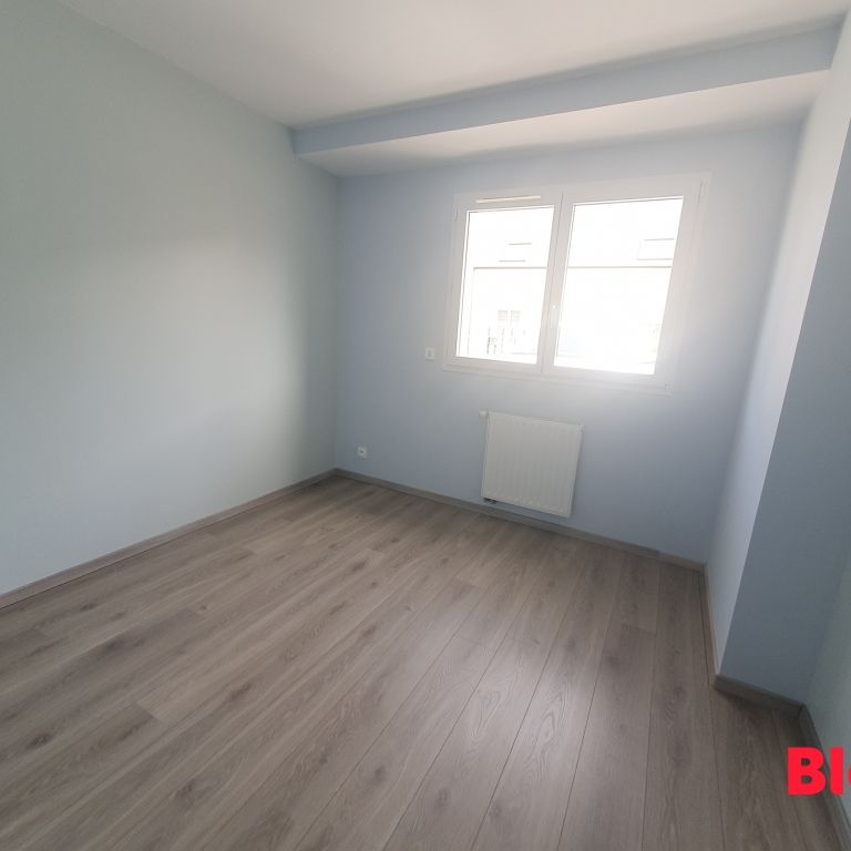 Location Maison 5 pièces 108m² ST MELOIR DES ONDES 35350 - Photo 1