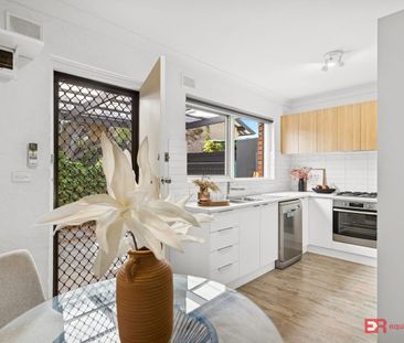 MOVE IN AND ENJOY! - Photo 6