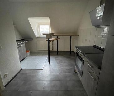 2-Zimmer-Wohnung in der Stadtmitte mit Küche und Badmöbeln - Photo 5