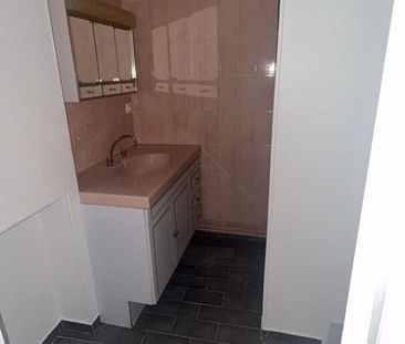 Location Appartement 1 pièce 38m² - Photo 6