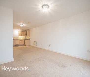 2 bed apartment to rent in Tower Court, 1 London Road - Photo 2