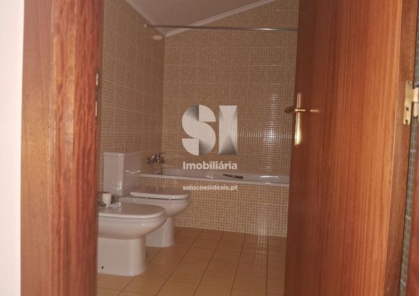 Apartamento T5 em Coimbra