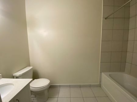 For Lease - 16 Concord Place Unit# 621, Grimsby, Ontario - Photo 4