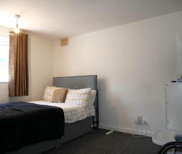 2 bedroom ground floor maisonette to rent - Photo 3