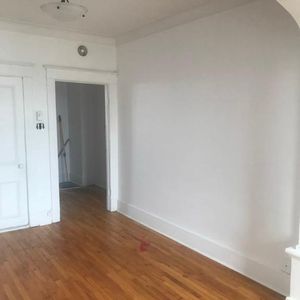 Logement 3 1/2 à louer métro Cadillac - Photo 2