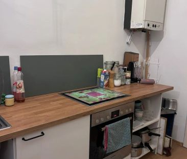 *** ab 1.12.25 gut aufgeteilte 2 Zimmer Altbau Wohnung in bester La... - Photo 2