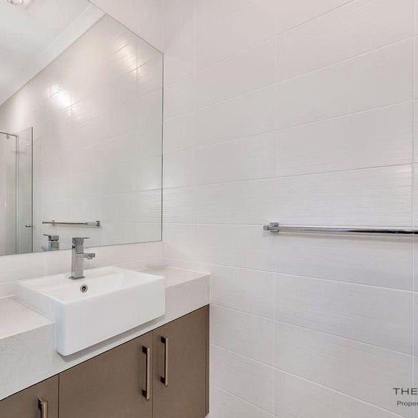 Over 55's Village - 6 month lease preferred - Photo 1