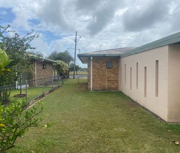 Charming 3-Bedroom Family Home in South Mackay – Comfort Meets Conv... - Photo 6