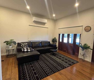 Mount Gravatt East - Photo 1