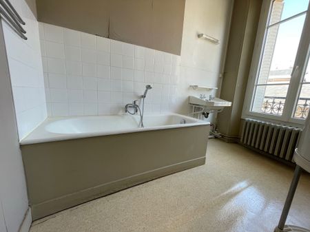 Location Appartement 4 pièces 94m² REIMS 51100 - Photo 4