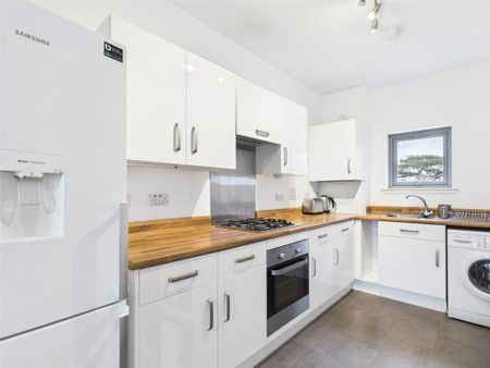 2 bedroom apartment to rent - Photo 3