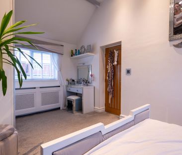 4 bedroom semi-detached house to rent - Photo 1