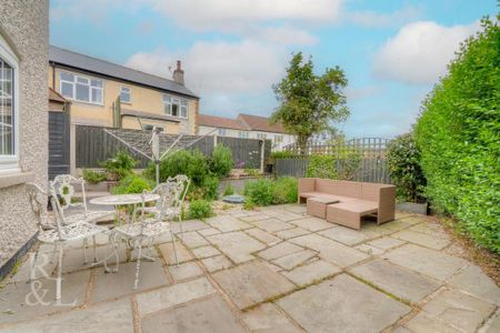 2 bedroom detached house to rent - Photo 2