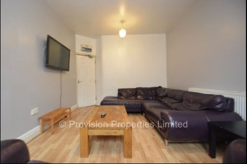 7 Bed Properties in Hyde Park - Photo 1