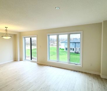 For Lease - 375 Benninger Drive, Kitchener, Ontario - Photo 3