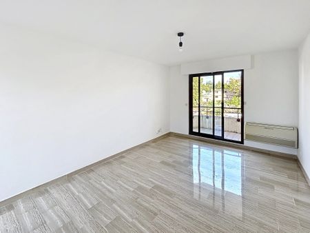 Location Appartement 2 pièces 46m² CANNES 06400 - Photo 2