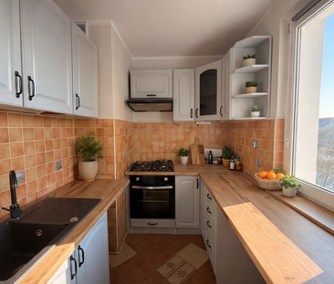 Mieszkanie z balkonem, salon z oddzielną kuchnią i garderobą - Zdjęcie 3