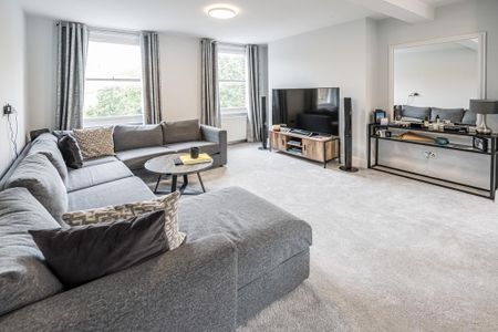 2 bedroom maisonette to rent - Photo 4