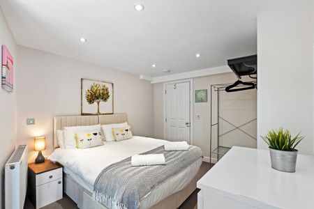 3 Bed Terraced House, Ditchling Road, BN1 - Photo 4
