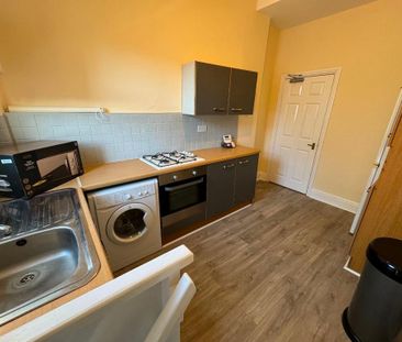 2 bedroom flat to rent - Photo 6