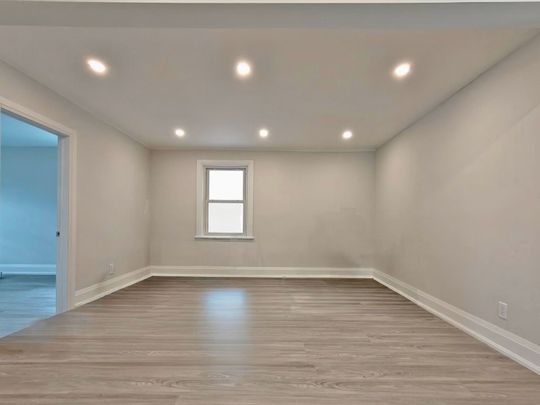 For Lease - 92 Cadillac Avenue Unit# Upper, Oshawa, Ontario - Photo 1
