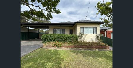 Modern 4 Bedroom Home - Photo 3