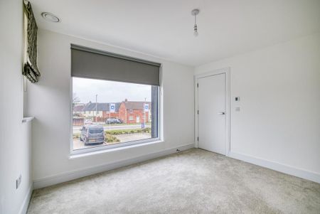 4 bedroom detached house to rent - Photo 4