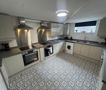 1 bedroom in a house share to rent - Photo 5