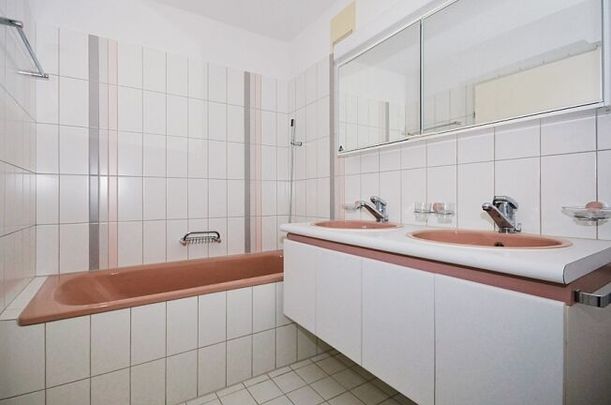 Bel et grand appartement avec cheminée - Foto 1