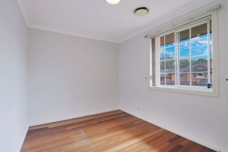 Spacious 3-Bedroom Townhouse with Double Parking - Photo 5