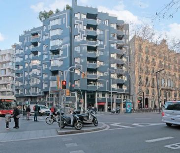 Plaça de Lesseps, Barcelona, Catalonia 08023 - Photo 6