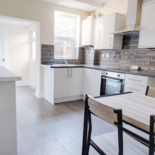 3 bedroom terraced house to rent - Photo 1