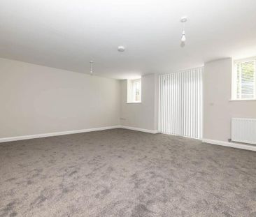 4 bedroom terraced house to rent - Photo 5