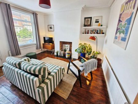 2 bedroom semi-detached house to rent - Photo 3