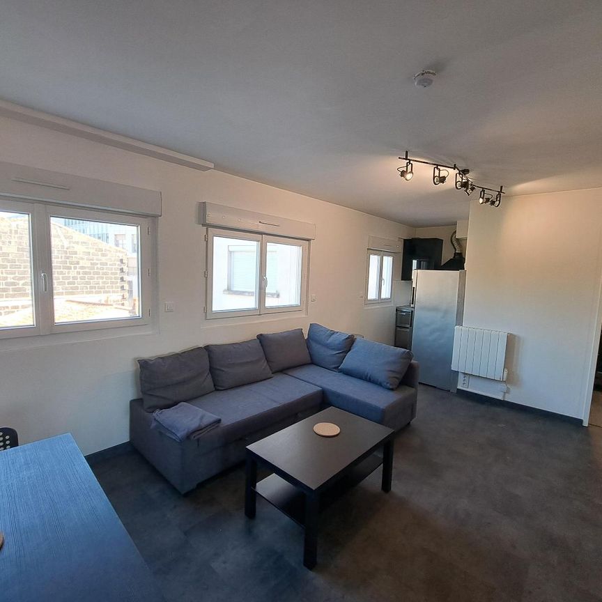 Location Appartement 1 pièce 24m² BORDEAUX 33800 - Photo 1