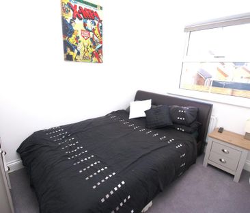 3 bedroom terraced house to rent - Photo 5