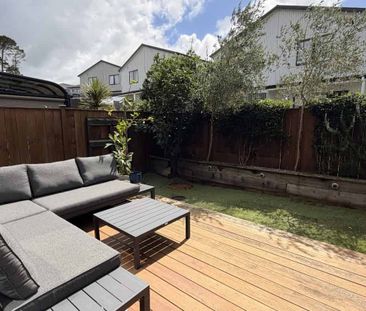 Stunning 3 bedroom home available! - Photo 4