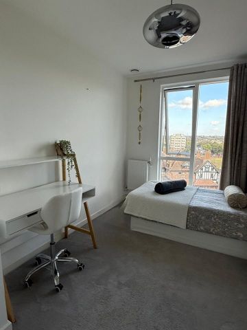 Room in a Shared Flat, Adenmore Road, SE6 - Photo 5