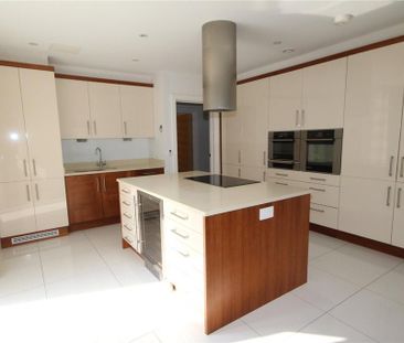 3 bedroom apartment to rent - Photo 4