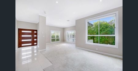 Luxury Family Home - Photo 2