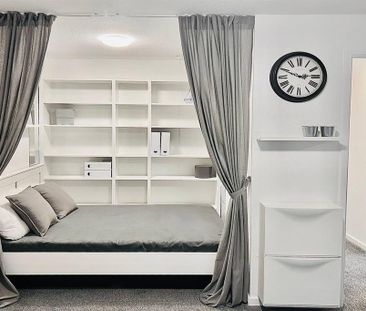 Studio to rent - Photo 1