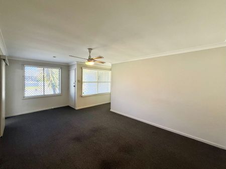 4 Thompson Street, Belmont South - Photo 4