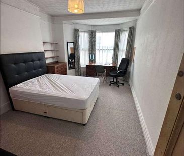 Restormel Terrace, Plymouth, PL4 - Photo 3