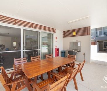 2 Bed 2 Bath UNFURNISHED Apartments - Modern, spacious and close to... - Photo 3