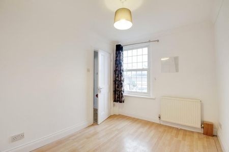 3 bedroom apartment to rent - Photo 2